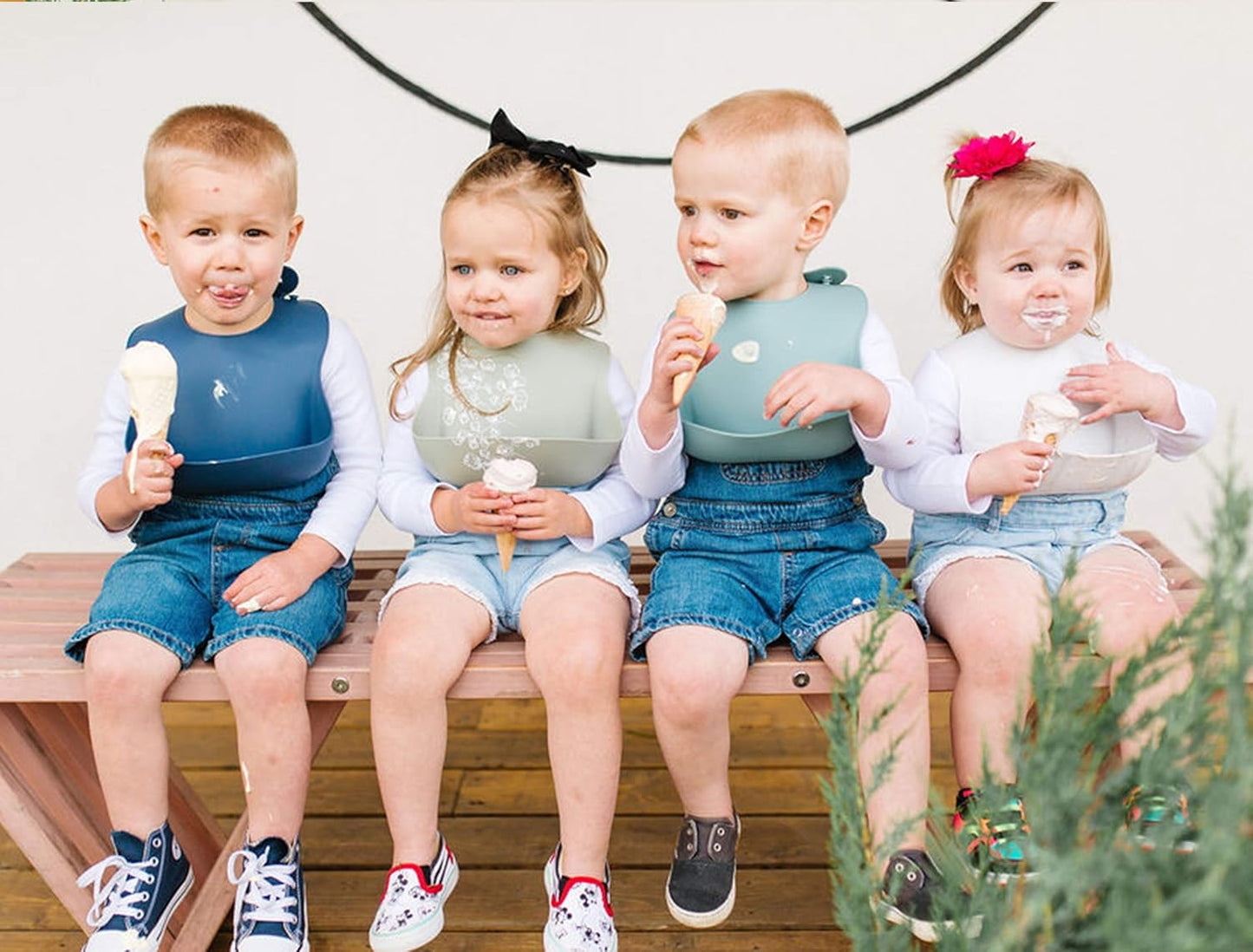 Loulou Lollipop Soft, Waterproof Silicone Feeding Bib