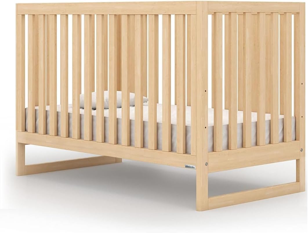 dadada Austin 3-in-1 Convertible Crib to Toddler Bed & Daybed - Made in Italy, GREENGUARD Gold Certified, Baby-Safe Finish, Sustainable Beech Wood, Modern Design, 3 Adjustable Heights (Natural)
