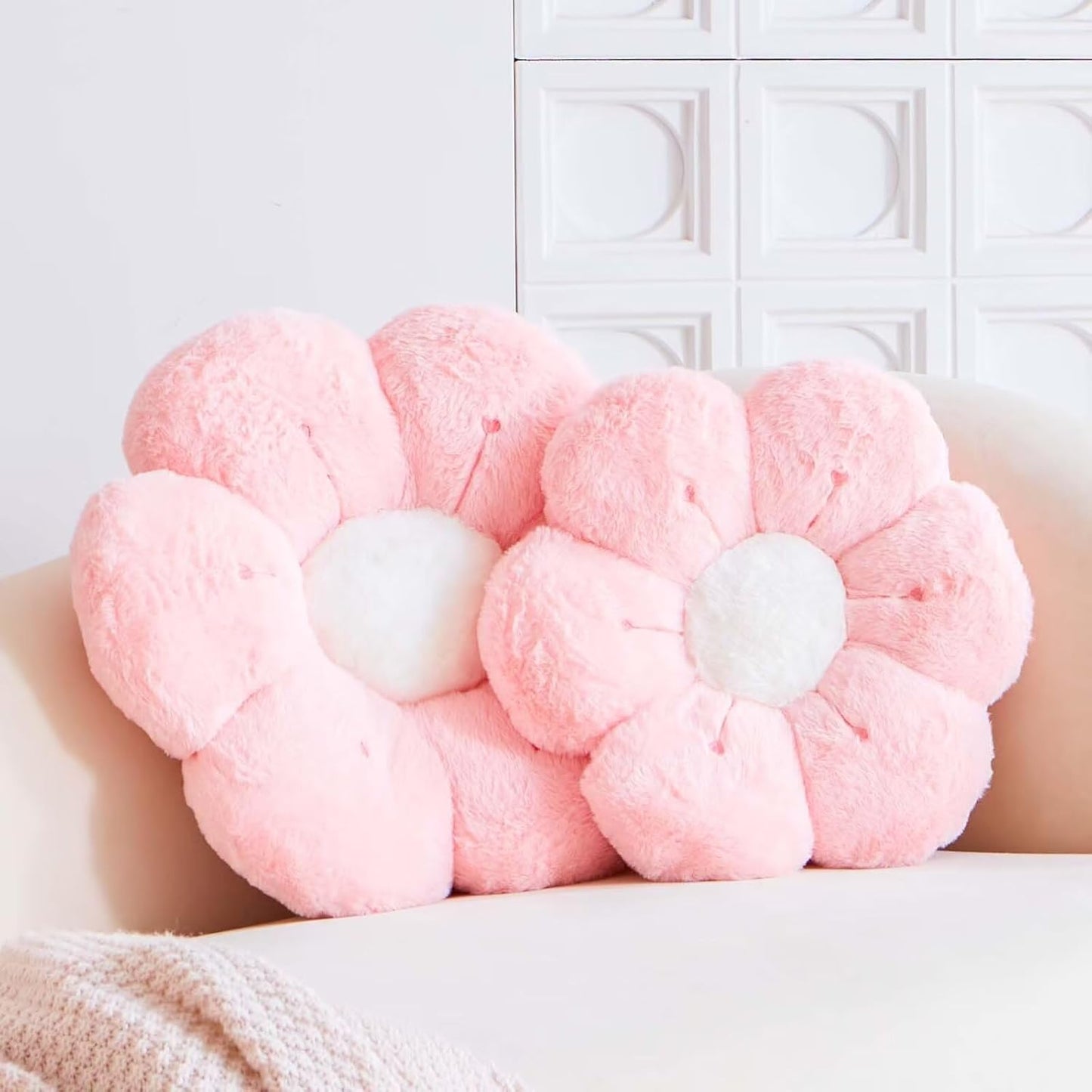 Flower Pillow, Cute Flower Shaped Decorative Pillow, Soft Rabbit Fur Daisy Pillow Home Decor Floor Seating Cushion for Bedroom Living Room (Pink 14.9 Inch)