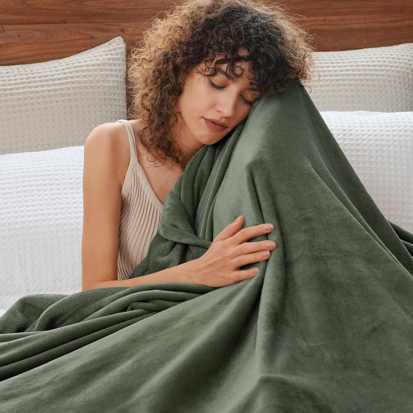 PHF Ultra Soft Fleece Blanket Twin Size, No Shed No Pilling Luxury Plush Cozy 300GSM Lightweight Twin XL Blanket for Bed, Couch, Chair, Sofa Suitable for All Season, 76" x 90", Olive Green