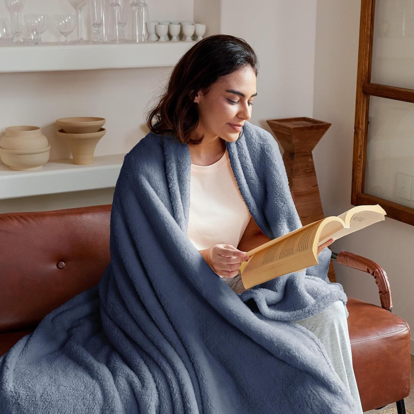 Exclusivo Mezcla Soft Fleece Throw Blanket for Couch, Super Soft Velvet Plush Bed Blanket, Fuzzy Cozy and Warm for All Seasons, 50x60 Inches, Stone Blue