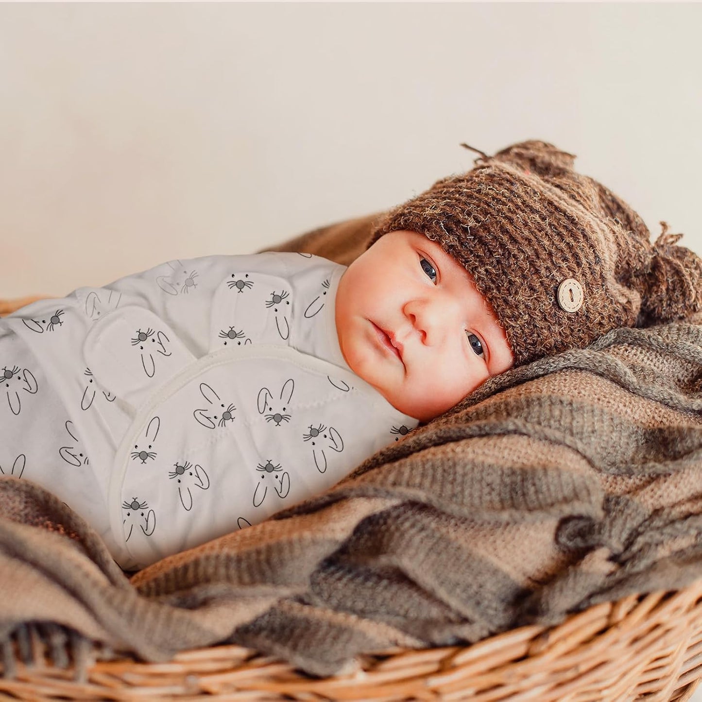 GLLQUEN BABY 3 Pack Newborn Swaddle - Baby Swaddle 0-3 Months for Baby Boys and Grils, Adjustable Sleep Sack for Newborns, Stripes & Bunnies, Swaddling Blankets