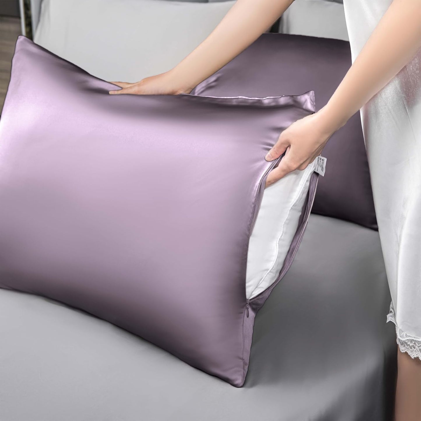 Mulberry Silk Pillowcase for Hair and Skin,Cooling Silk Pillow Case with Hidden Zipper,Allergen Proof Dual Sides Soft Breathable Smooth Silk Pillow Cover for Women (Pink Purple,Standard)