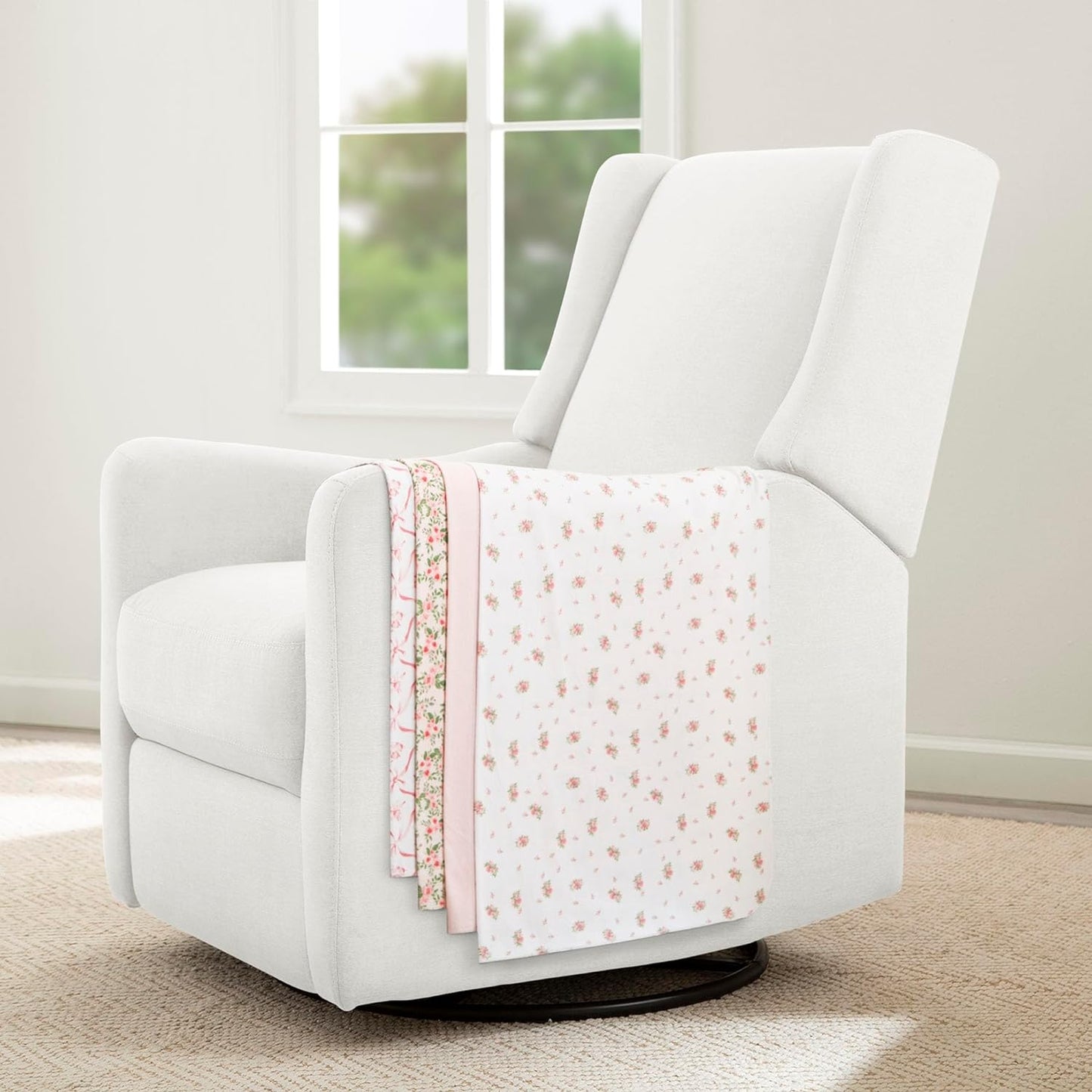 Delta Children 100% Cotton Flannel Baby Receiving Blankets for Girls and Boys – 30x30 Inches (Pack of 4), Pink Floral