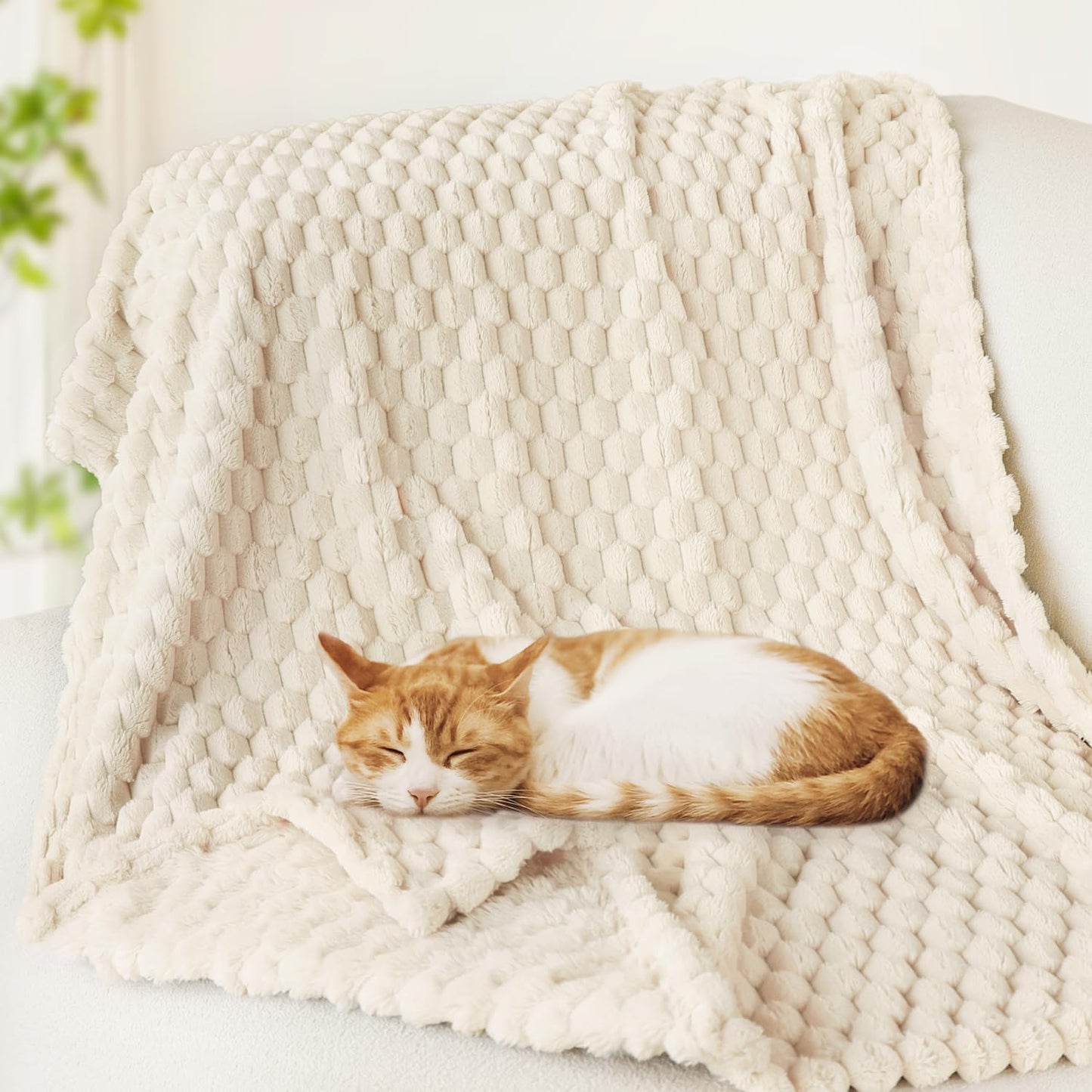 HOMRITAR Baby Blanket for Boys Girls 3D Flannel Fleece Fluffy Blankets for Baby Soft Plush Breathable Bed Blanket for All Season Toddler Infant or Newborn (30 x 40 Inch, Beige)