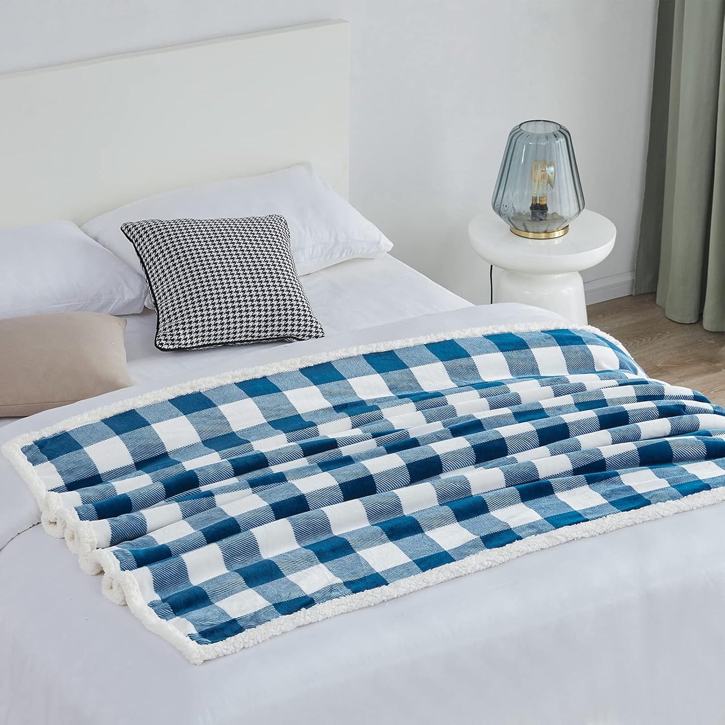 Touchat Sherpa Plaid Twin Blanket 60" X 70", Fuzzy Fluffy Soft Cozy Throw Blanket, Twin Size Plush Fleece Flannel Plush Microfiber Blanket for Couch Bed Sofa (Navy)