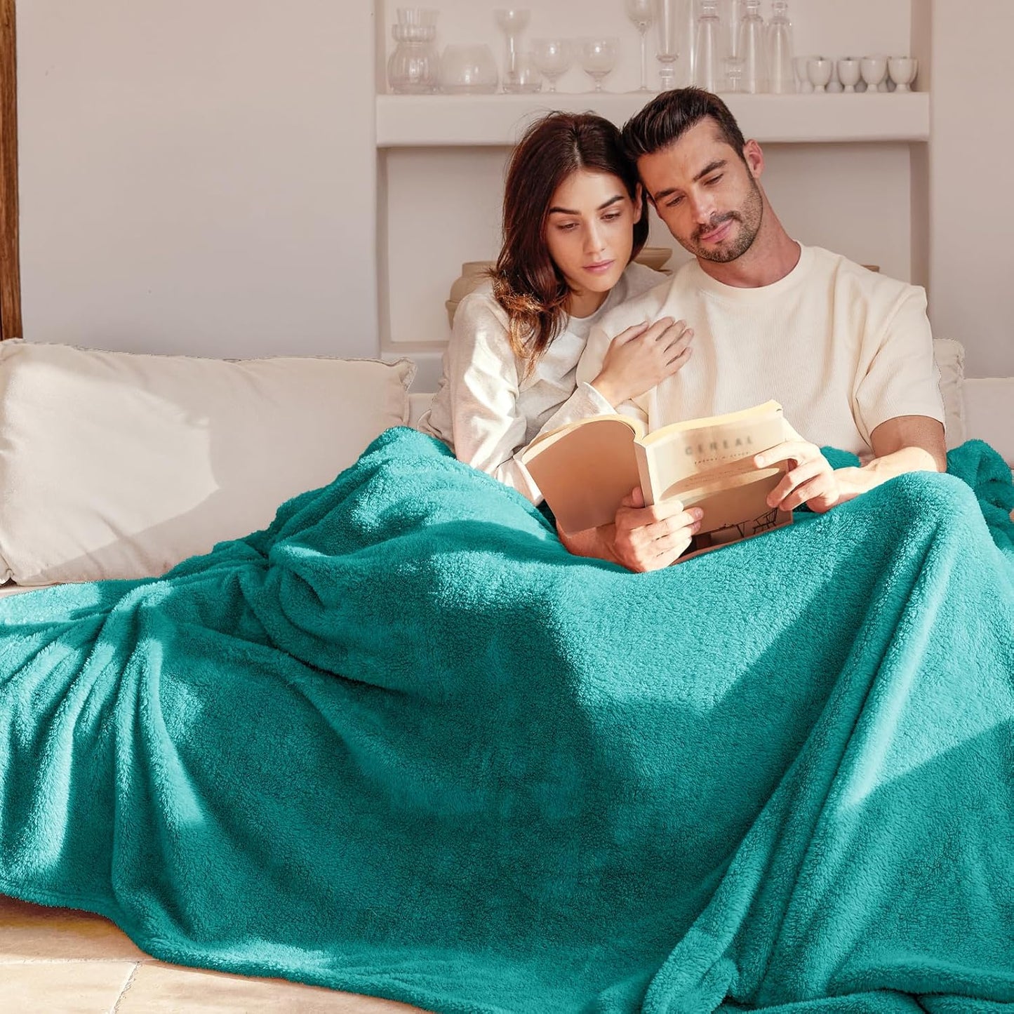 Exclusivo Mezcla King Size Flannel Fleece Blanket, Super Soft Velvet Plush Bed Blanket, Fuzzy Cozy and Warm for All Seasons, 90x104 Inches, Teal