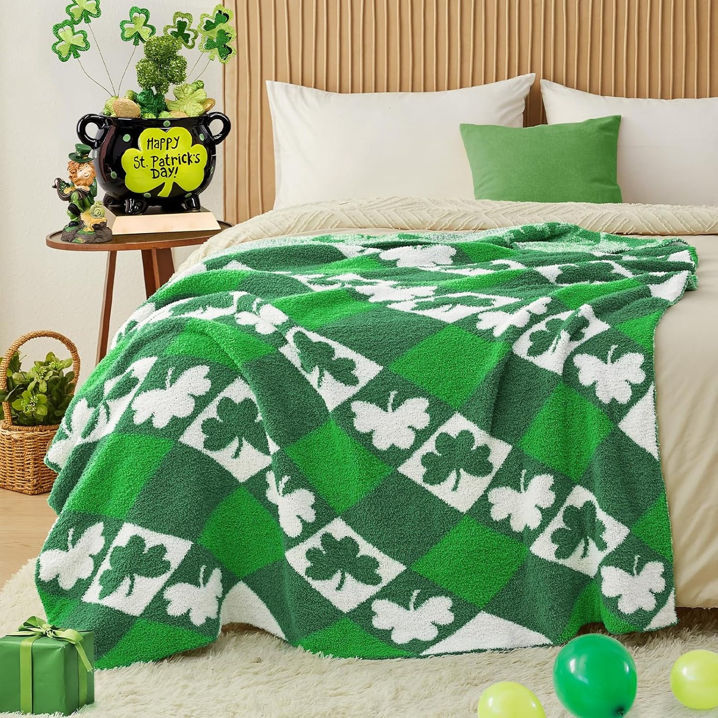 CYMULA St. Patrick's Day Knit Throw Blanket - Super Soft Lightweight Plush Shamrock Clover Blanket for Couch, Bed, Sofa, 50 x 60 Inches, Irish Green
