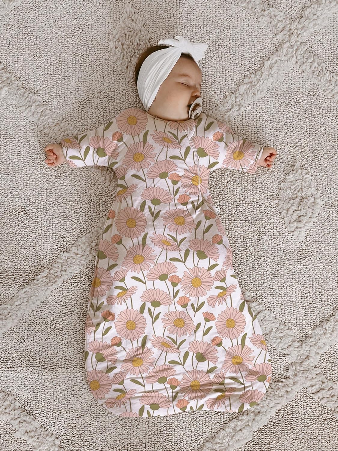 GUNAMUNA Unisex Baby Transitional Swaddle Bag, Easy Diaper Change Zipper, for Toddlers and Infants 3-6 Months, 0.5 TOG